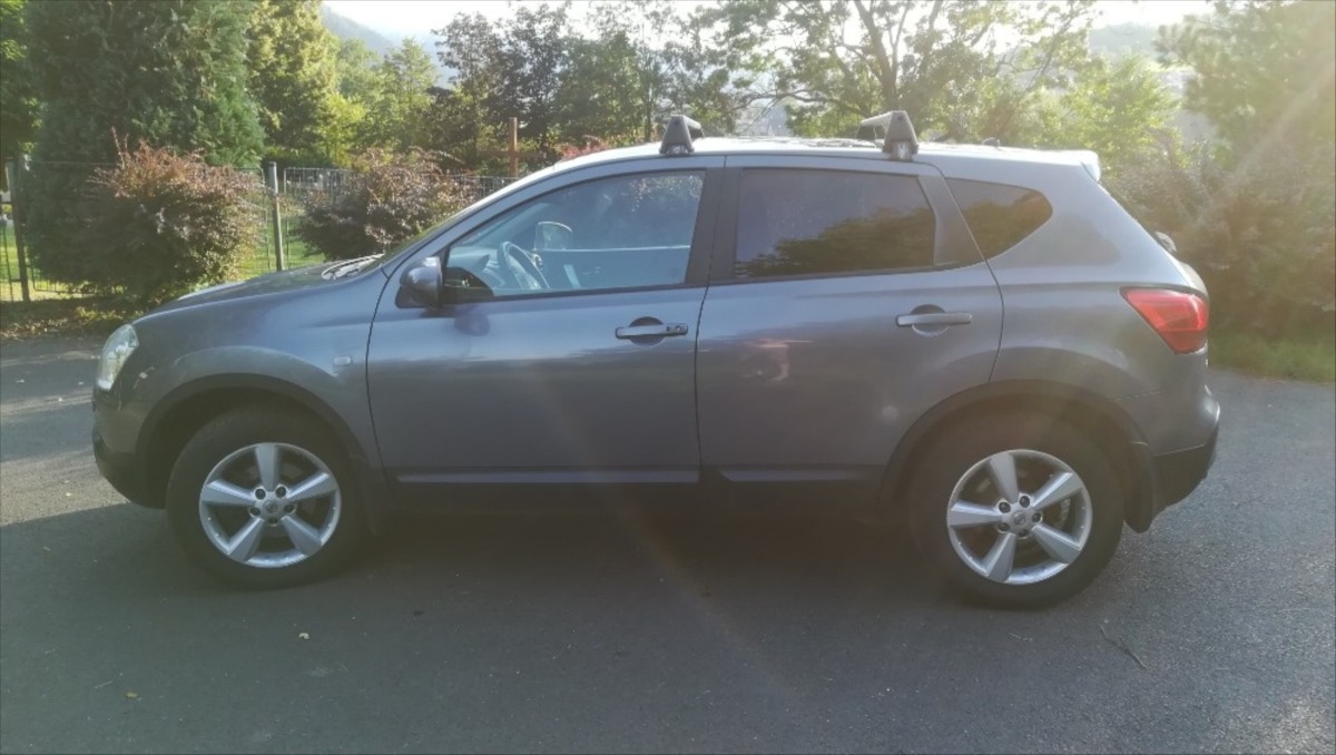 nissan-qashqai-2-0-104-kw-automat-s-4x4 - 5