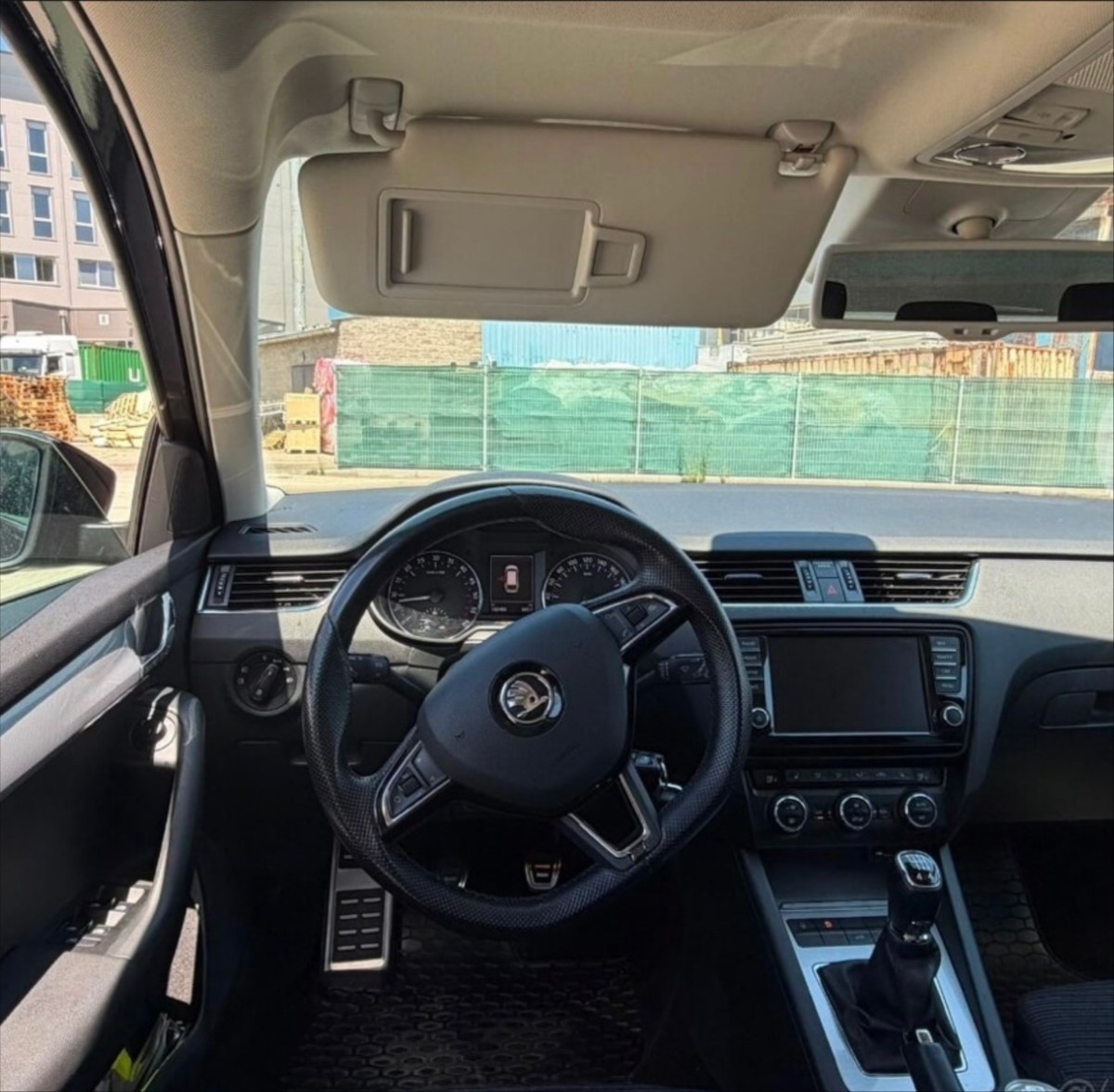 skoda-octavia-2-0-tdi-110kw-sport-style-4x4 - 4