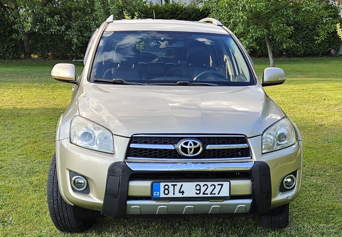 Toyota RAV4 2,0   4x4 LPG, 116 kW, KŮŽE, TAŽNÉ