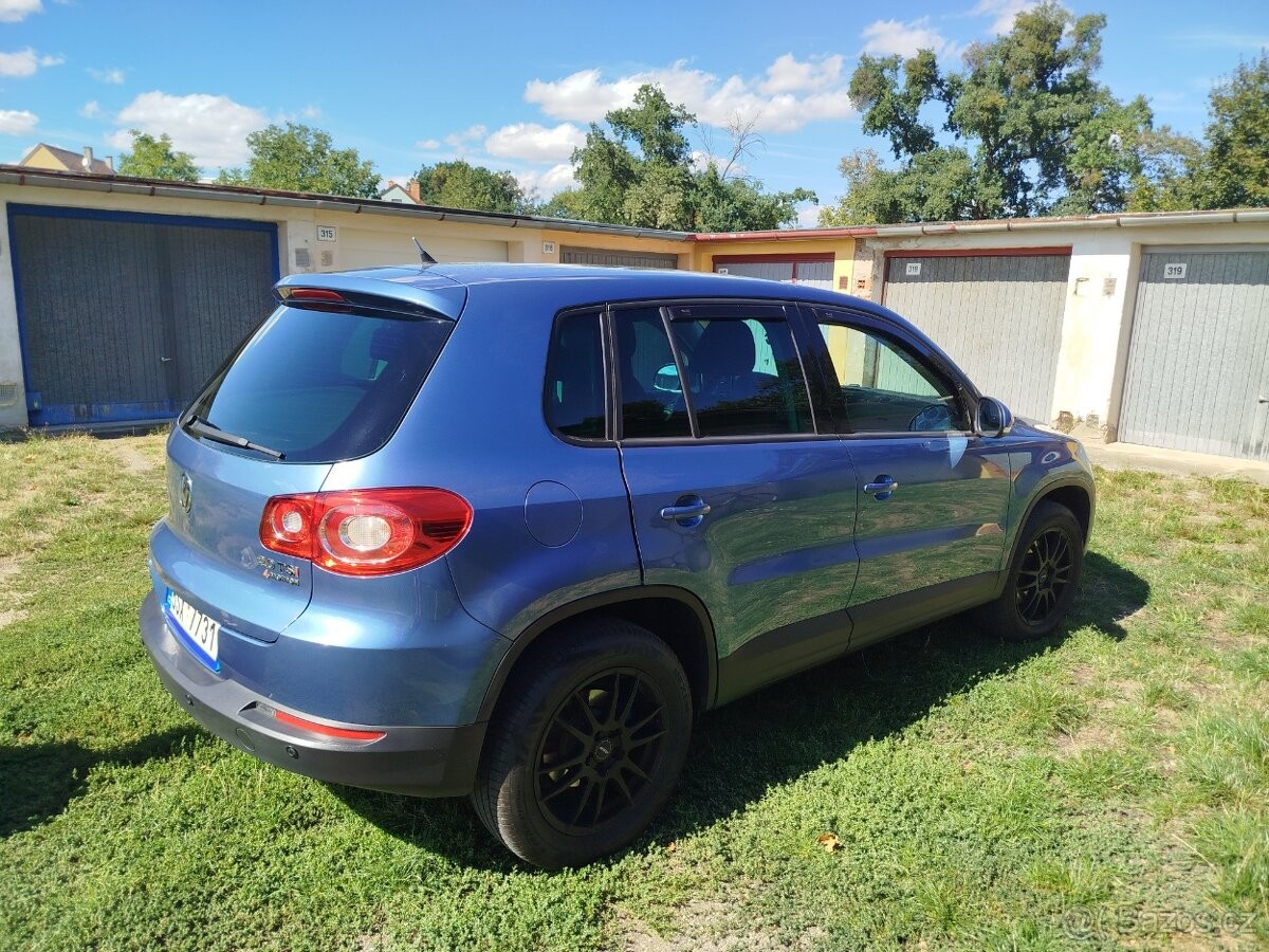 volkswagen-tiguan-2-0 - 1