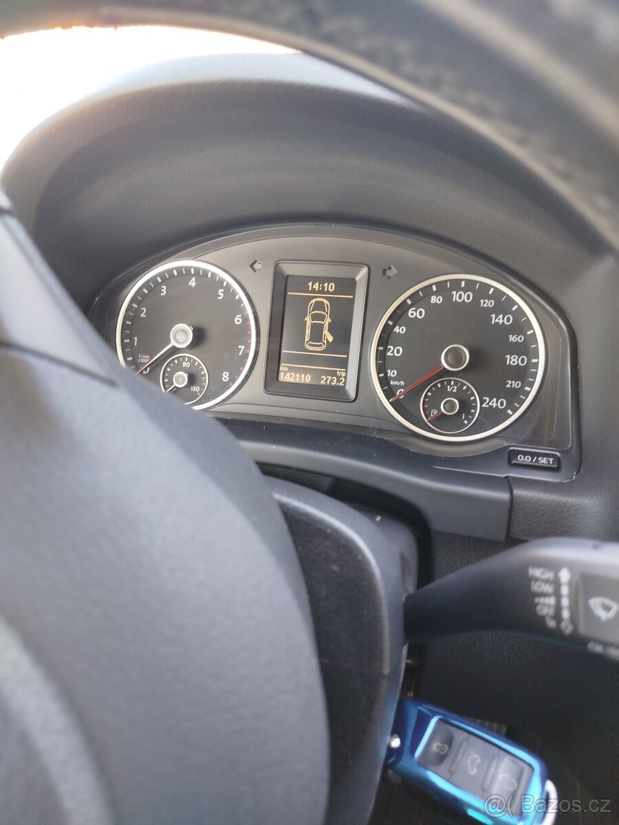 volkswagen-tiguan-2-0 - 8