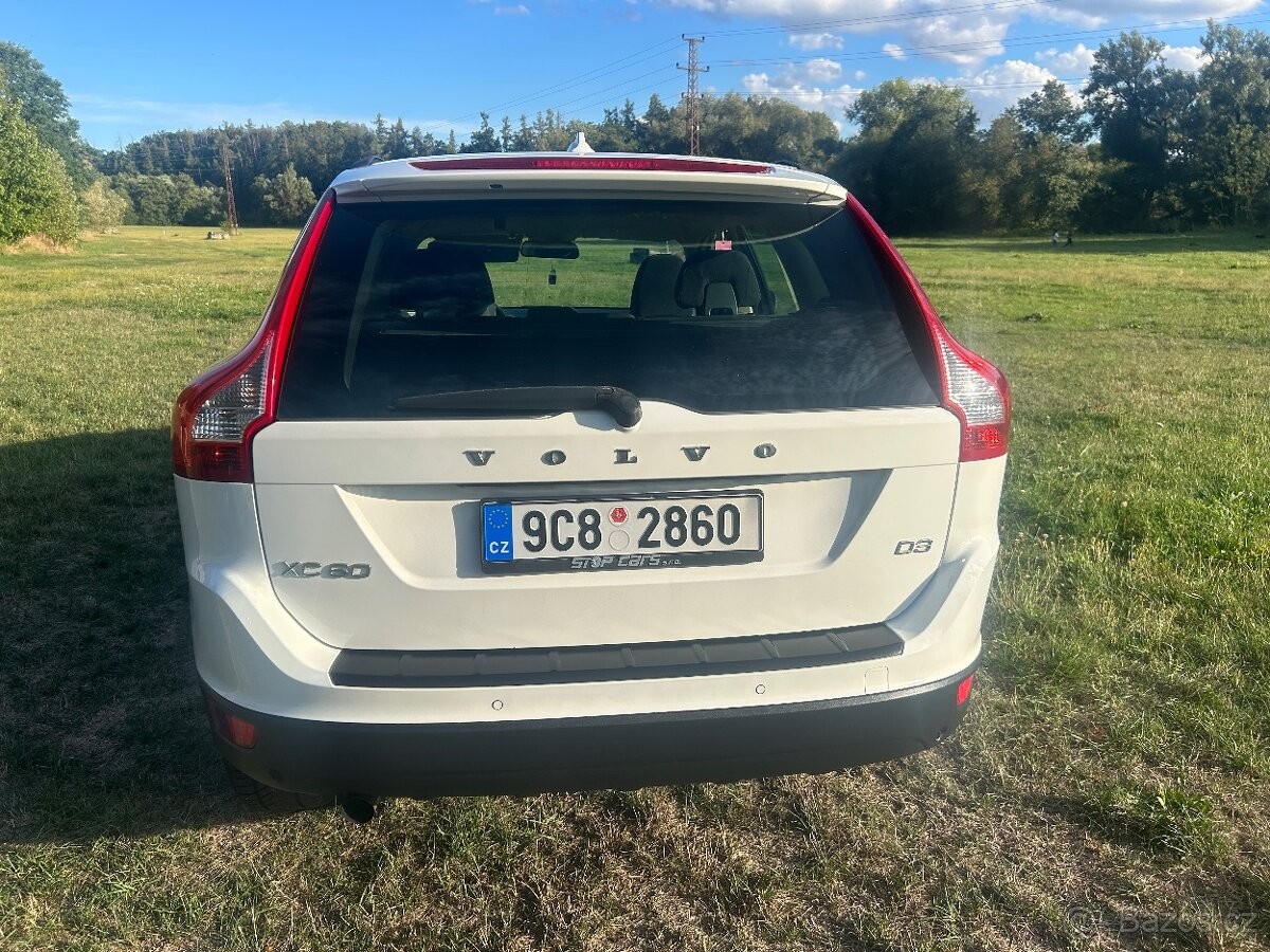 volvo-xc60-2-0-s-naftovym-motorem-d3 - 1