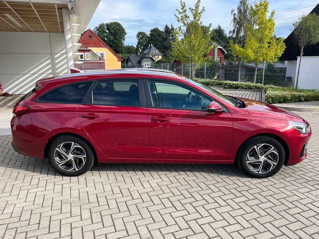 hyundai-i30-1-5i-110k-comfort-climate-tz - 6