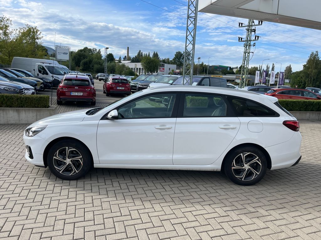 hyundai-i30-1-5-cvvt-110k-family-comfort - 2
