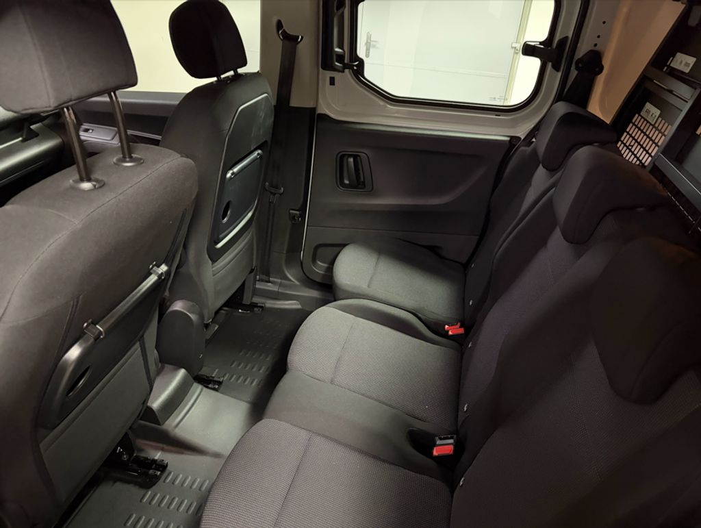 toyota-proace-city-1-5-d-4d-crew-cab-long-comfort - 9