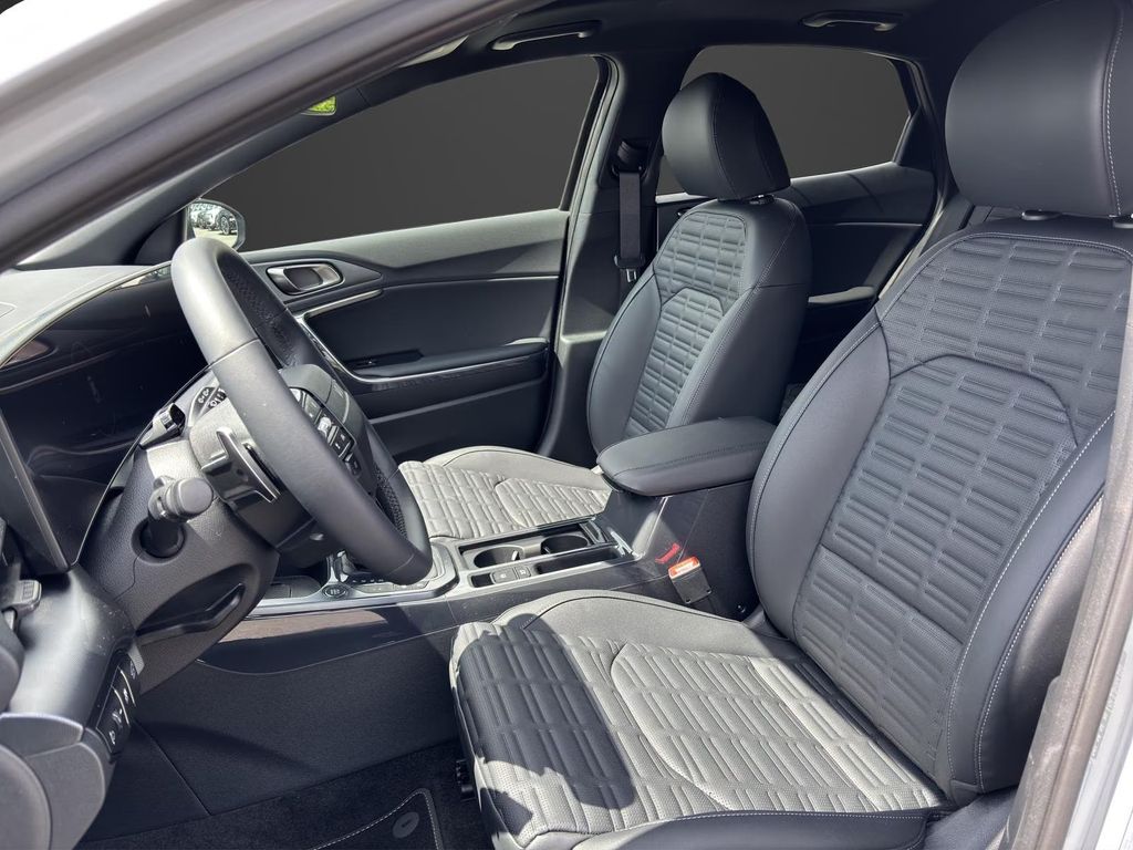 kia-xceed-1-6-t-gdi-gpf-7dct-top-110-kw - 9