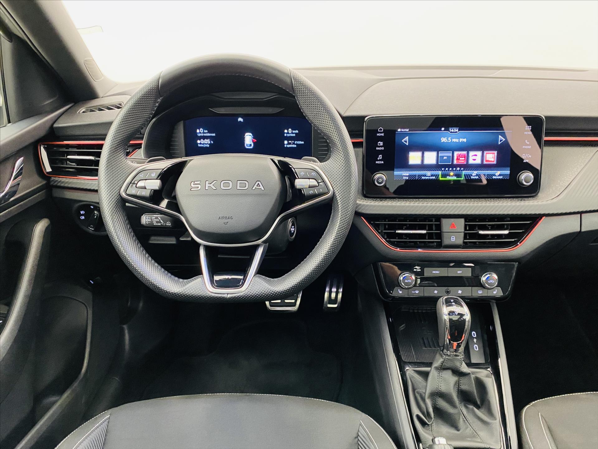 skoda-scala-1-0-tsi-85kw-dsg-monte-carlo - 9