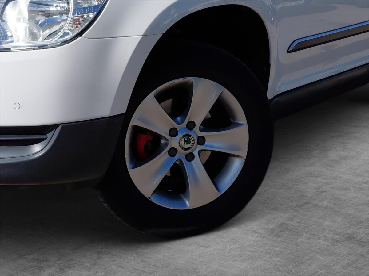 skoda-yeti-1-4-1-4-tsi-ambition-plus-edition - 9