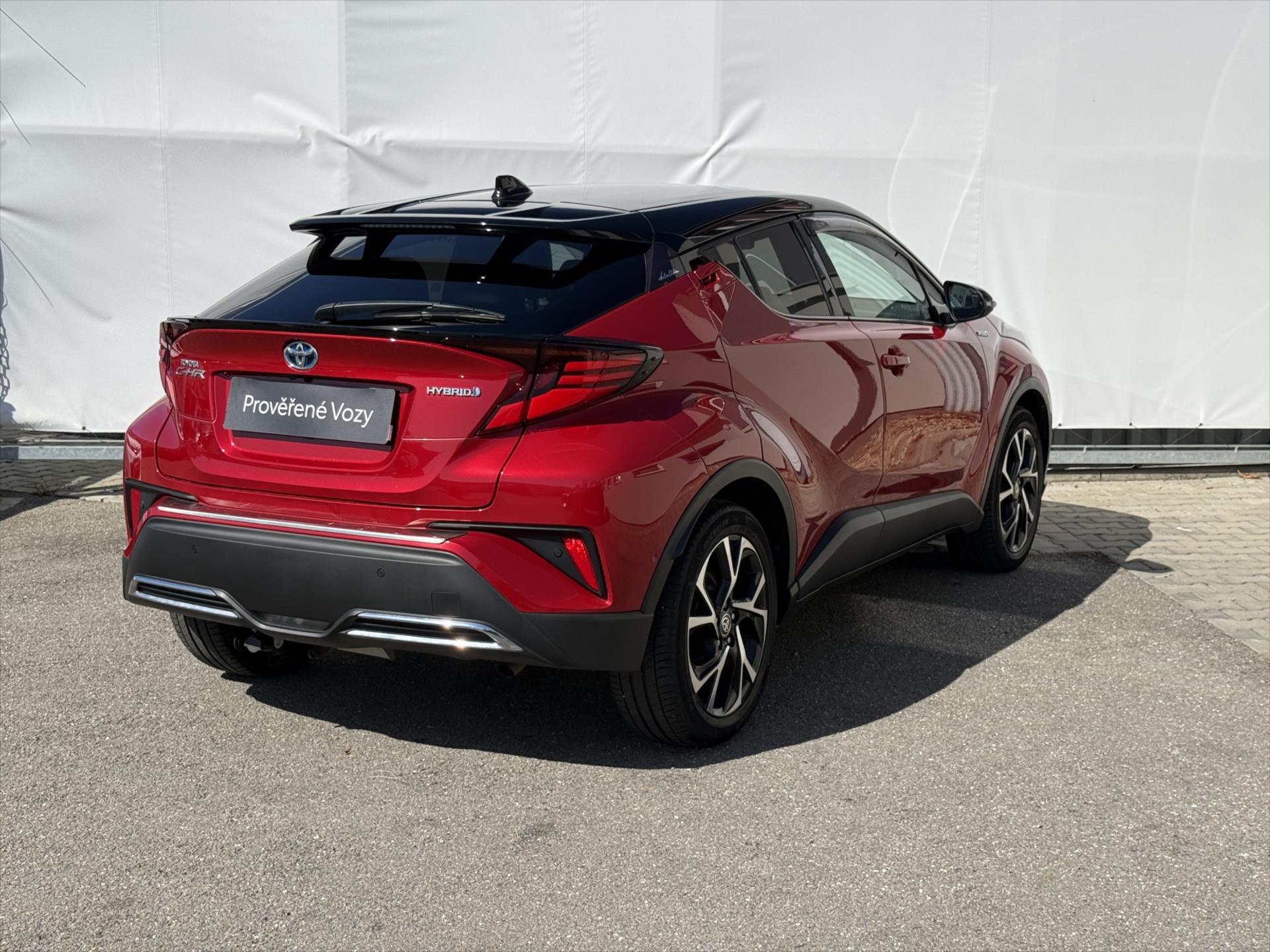 toyota-c-hr-2-0-selection-black-alcantara - 3
