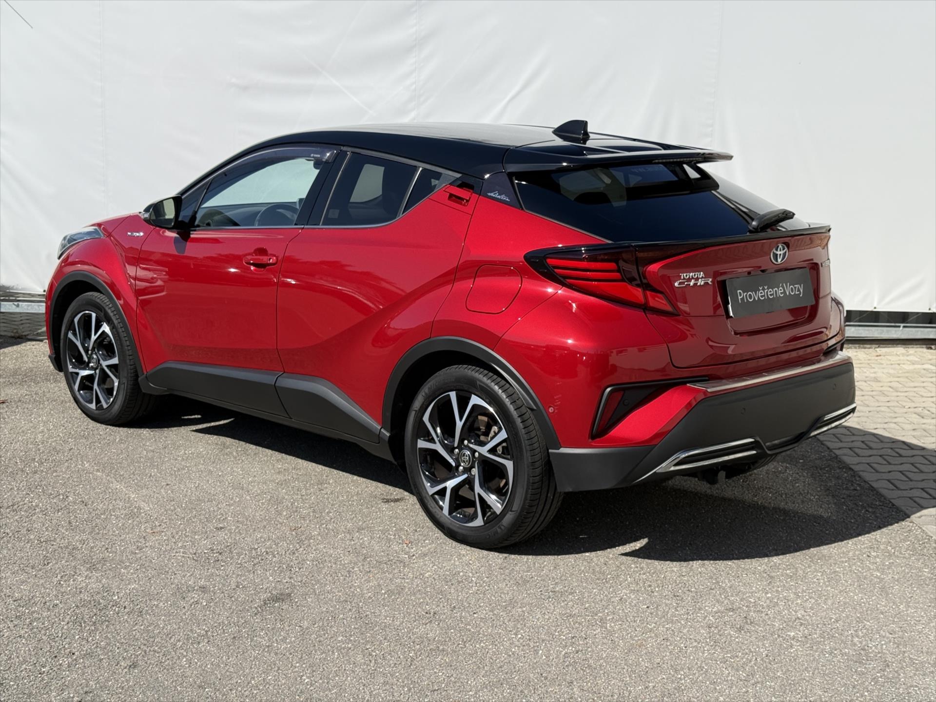 toyota-c-hr-2-0-selection-black-alcantara - 5