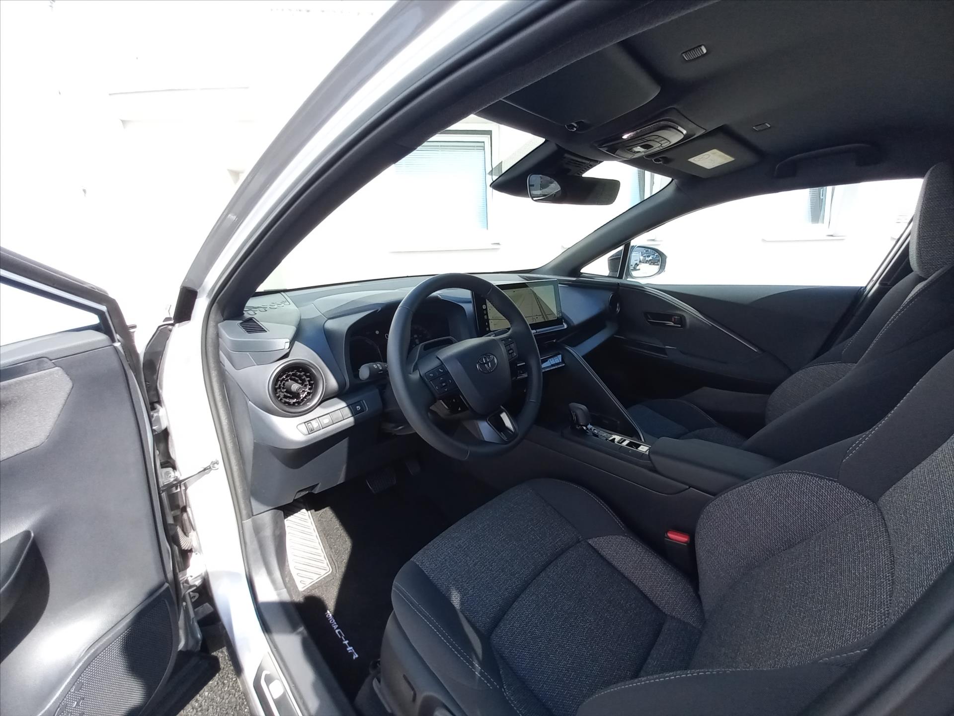 toyota-c-hr-1-8-hybrid-e-cvt-140k-style - 8