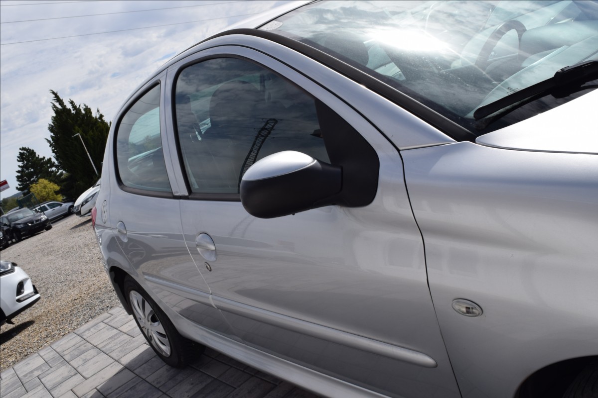 peugeot-206-1-4-d-50kw-nova-stk - 8