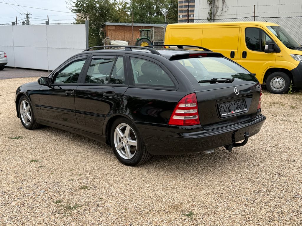 mercedes-benz-tridy-c-c-220-cdi-avantgarde - 2