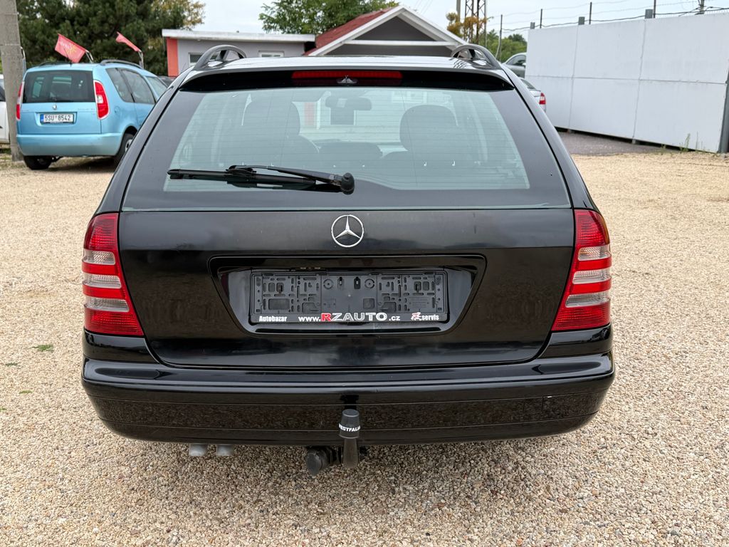 mercedes-benz-tridy-c-c-220-cdi-avantgarde - 3