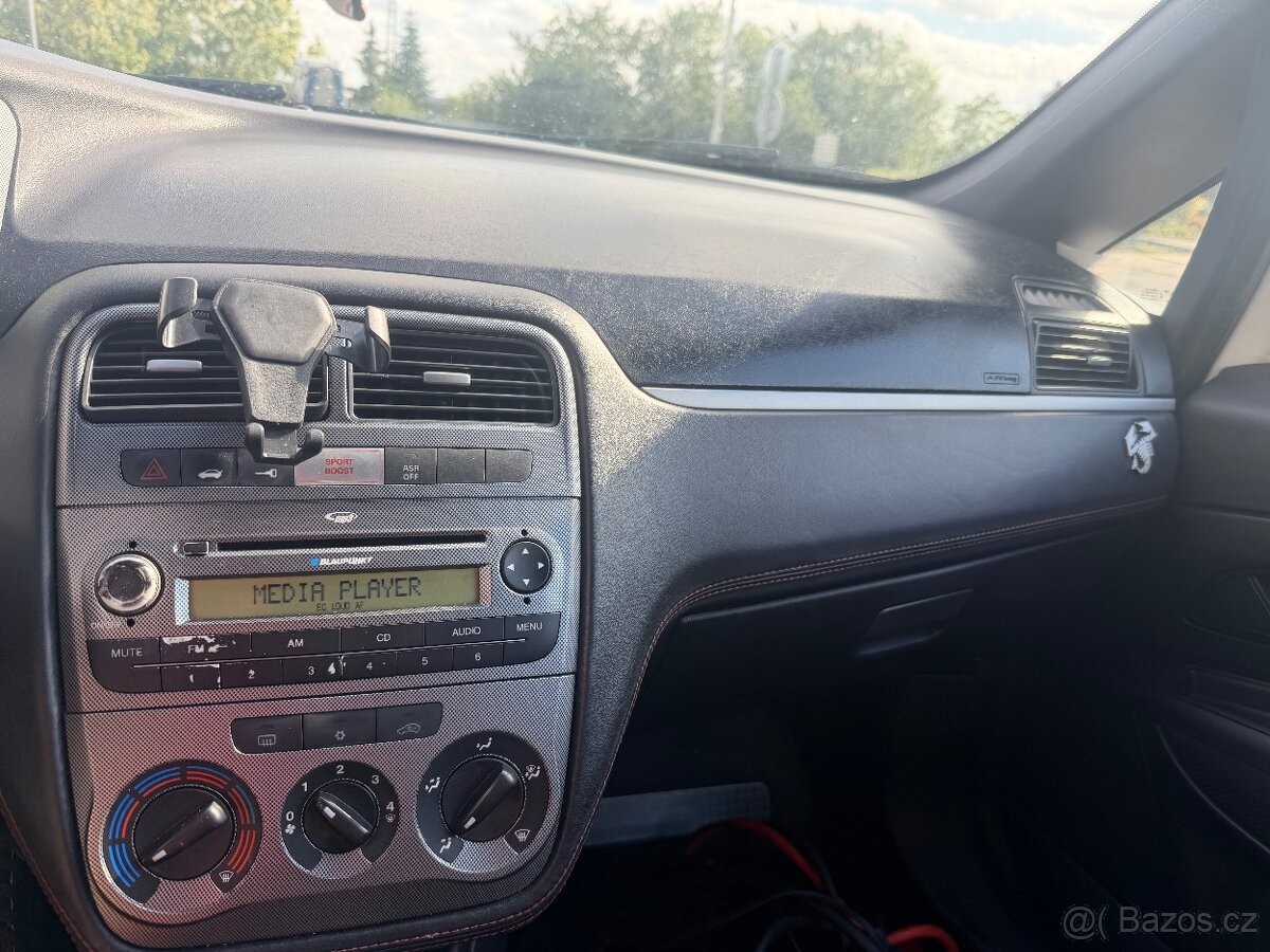 fiat-grande-punto-1-4-abarth - 2