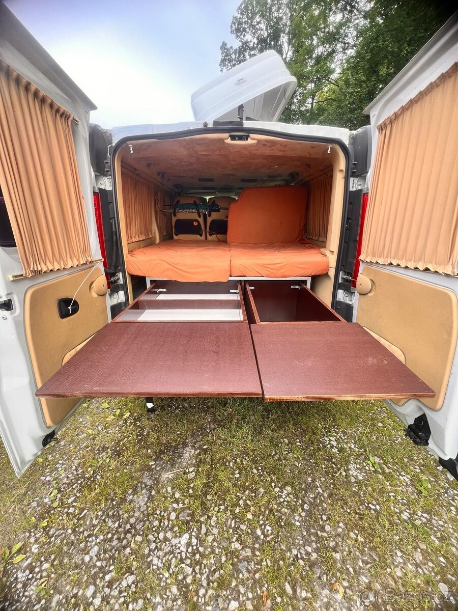 opel-vivaro-2-0-obytne - 8