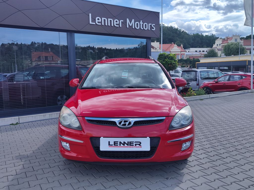 hyundai-i30-1-6-cvvt-92kw-made-in-czech - 1