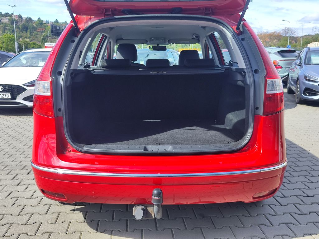 hyundai-i30-1-6-cvvt-92kw-made-in-czech - 8