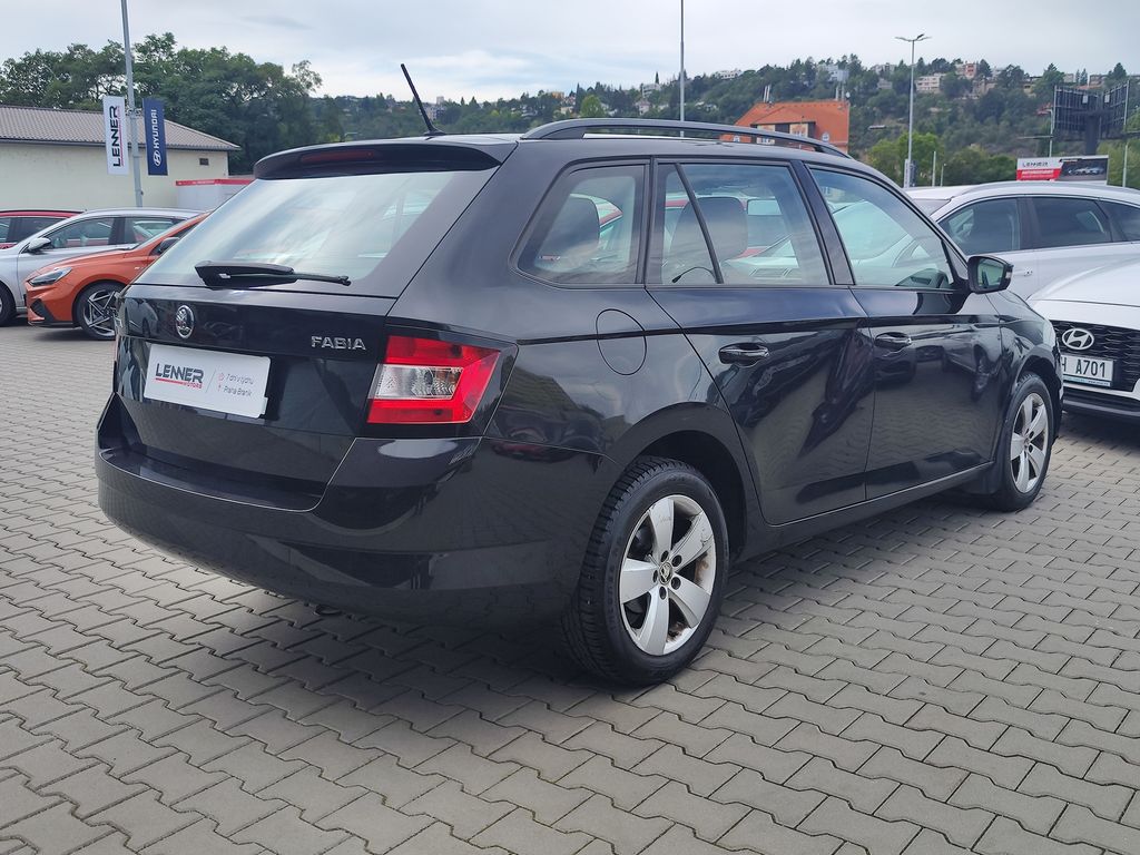 skoda-fabia-1-2-tsi-66kw-ambition - 4