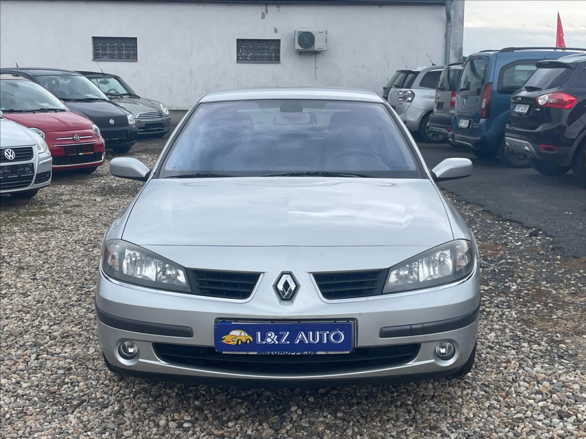 renault-laguna-2-0-16v - 1