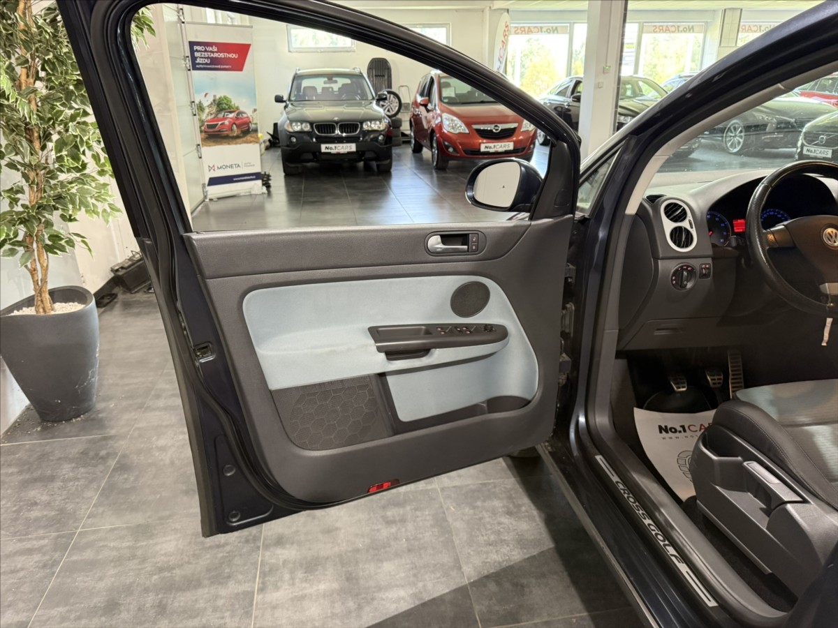 volkswagen-golf-plus-1-4-tsi-103kw-cross-vyhrev - 5