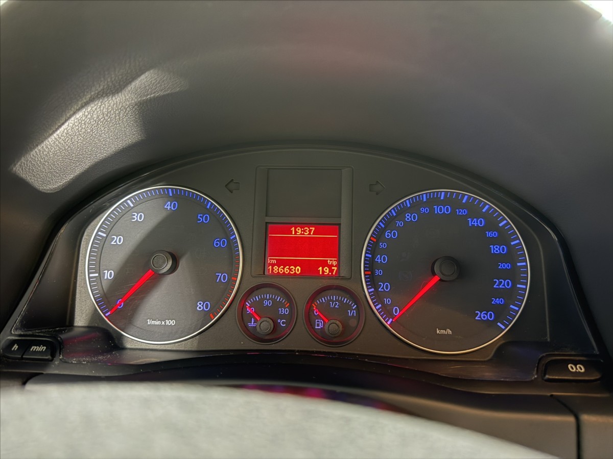 volkswagen-golf-plus-1-4-tsi-103kw-cross-vyhrev - 8