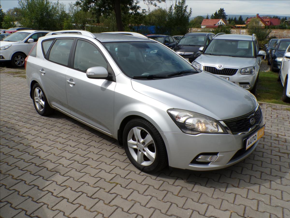 Kia Ceed 1,6 CRDi 16V  KLIMATIZACE