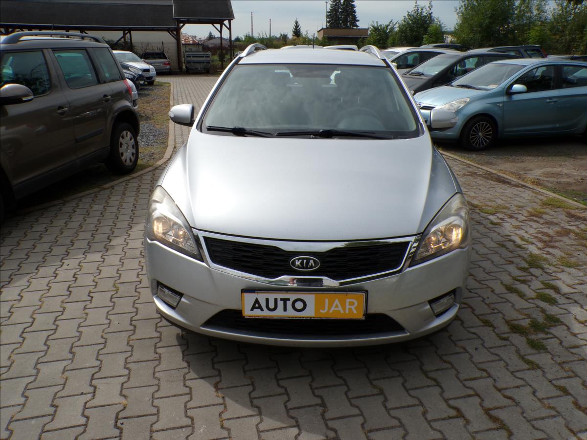 kia-ceed-1-6-crdi-16v-klimatizace - 1