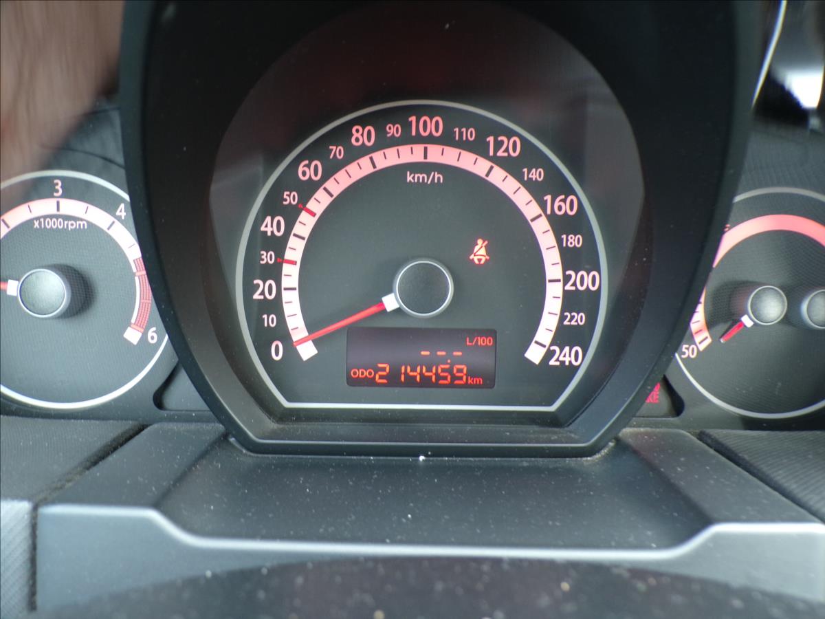 kia-ceed-1-6-crdi-16v-klimatizace - 7