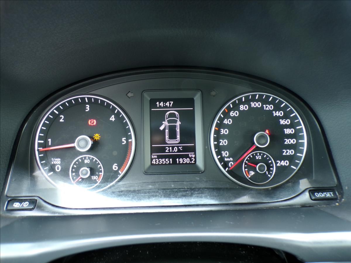 volkswagen-touran-1-6-tdi-7-mist-taz-zar - 7