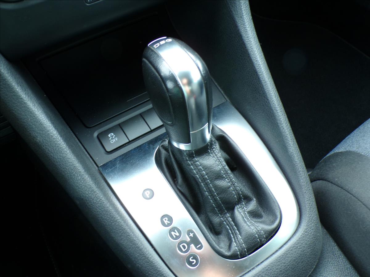 volkswagen-golf-variant-1-2-tsi-automat - 9