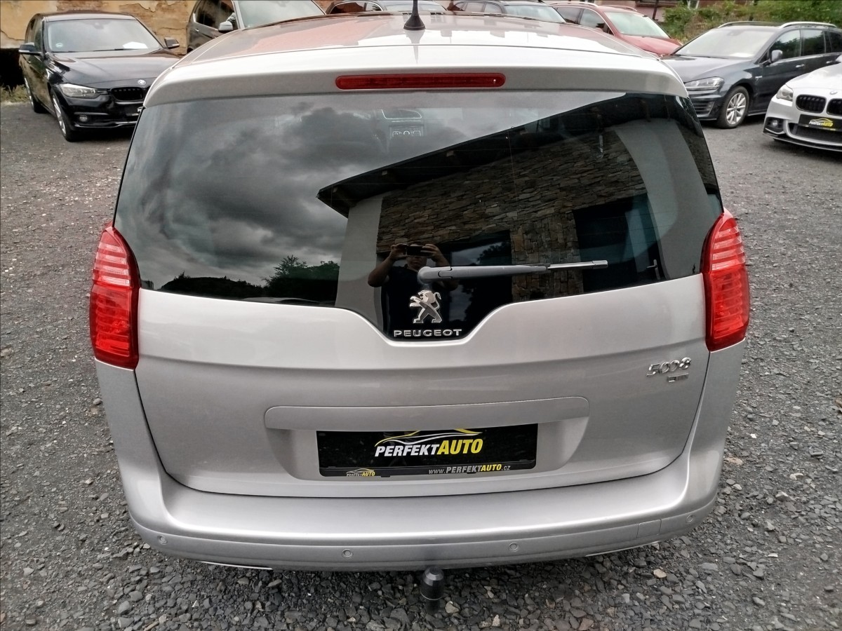 peugeot-5008-1-6-hdi-84-kw-automat-7-mist - 4