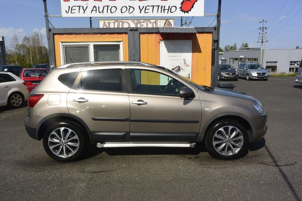 nissan-qashqai-2-0cdti-4wd-webasto-navi-p - 3