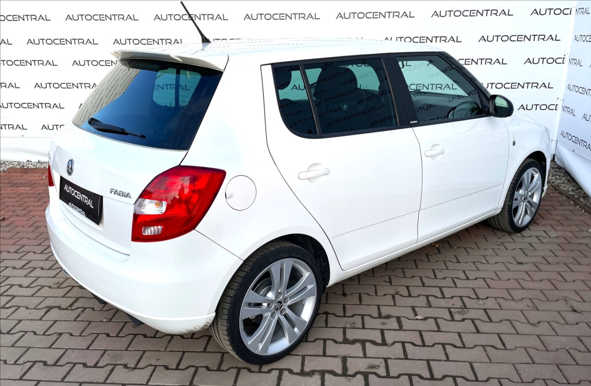 skoda-fabia-1-2-tsi-63kw-klima-po-servisu - 4