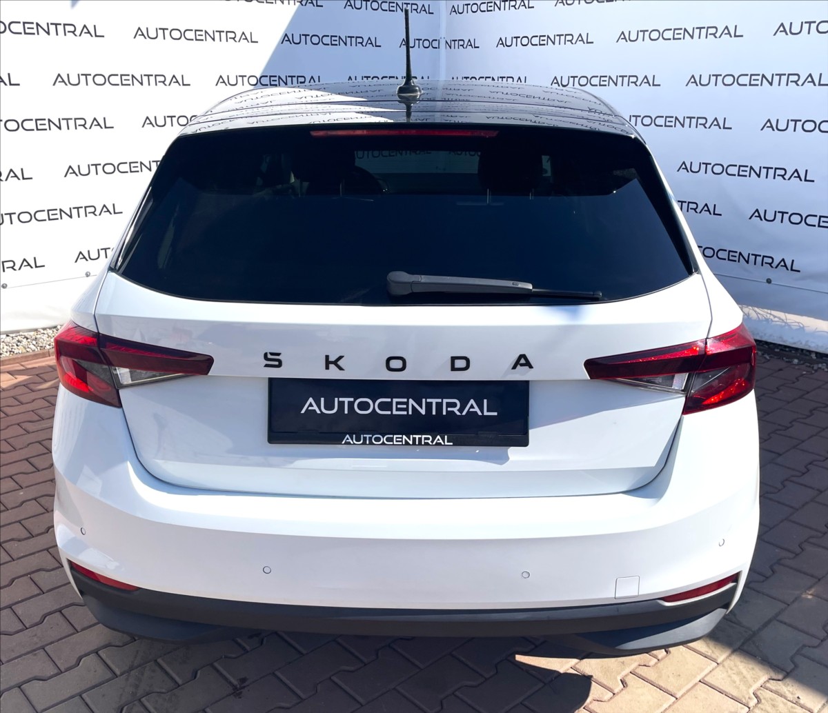 skoda-fabia-1-0-tsi-edition-110-81kw-po-servisu - 4