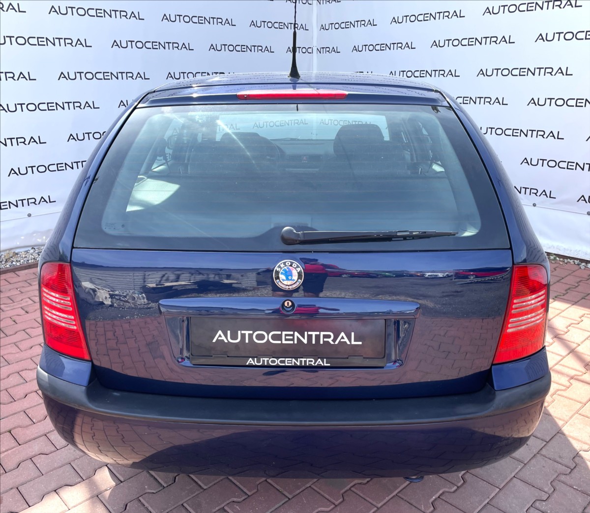 skoda-octavia-1-9-tdi-66kw-amb-1-majitel - 4