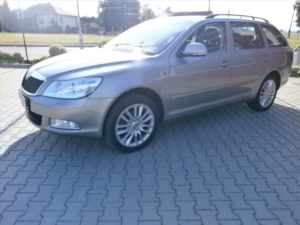 skoda-octavia-2-0-tdi-laurin-klement-nove-v-cr-ii - 3
