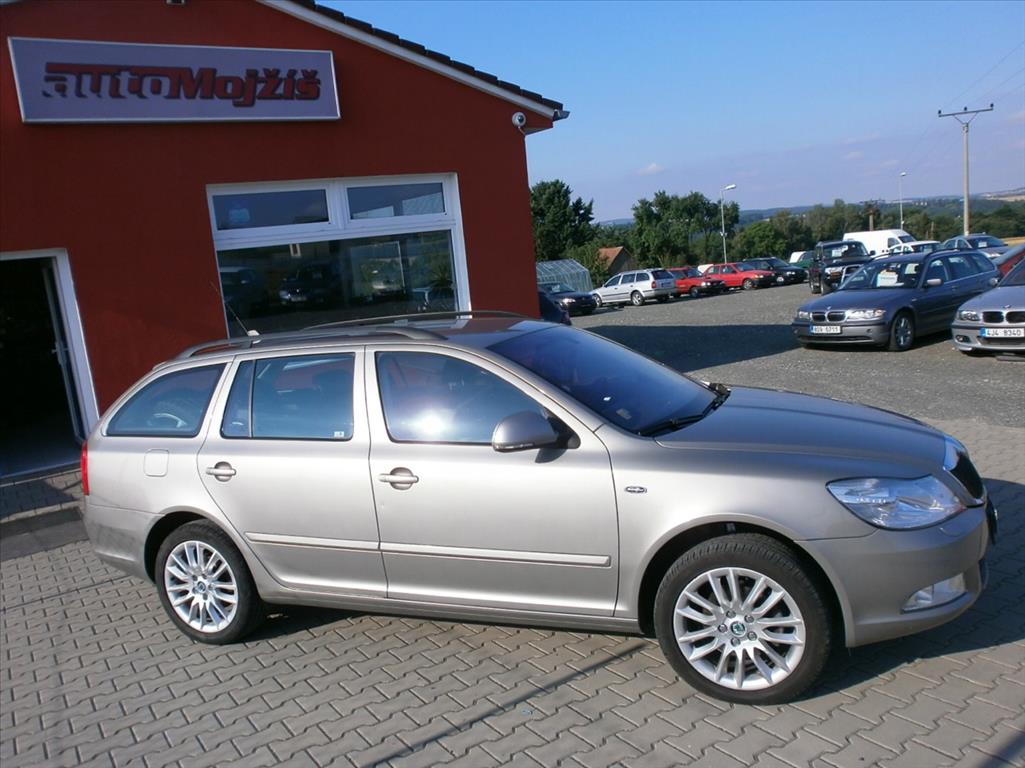 skoda-octavia-2-0-tdi-laurin-klement-nove-v-cr-ii - 7