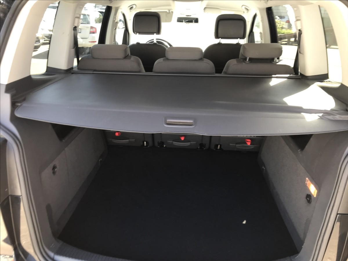 volkswagen-touran-1-4-tsi-103kw - 6