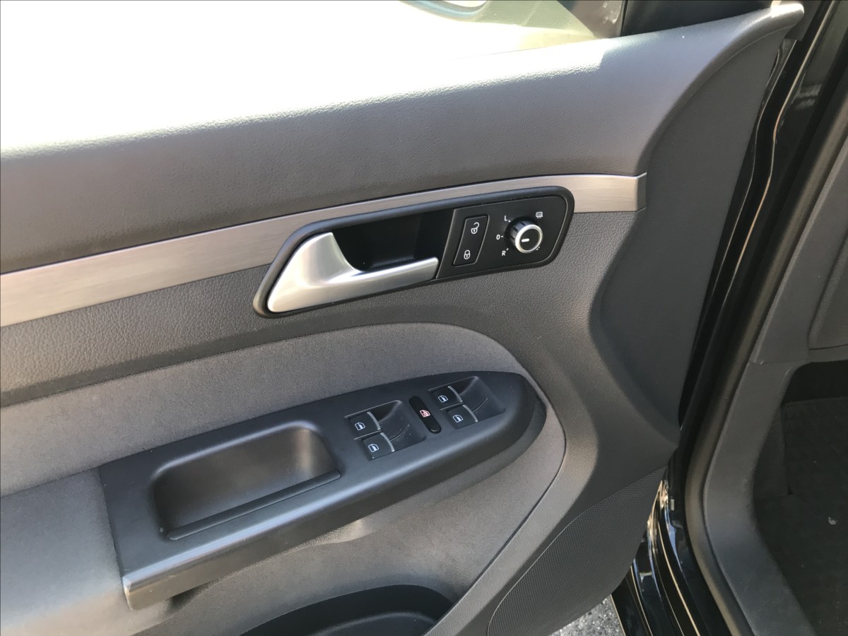 volkswagen-touran-1-4-tsi-103kw - 9