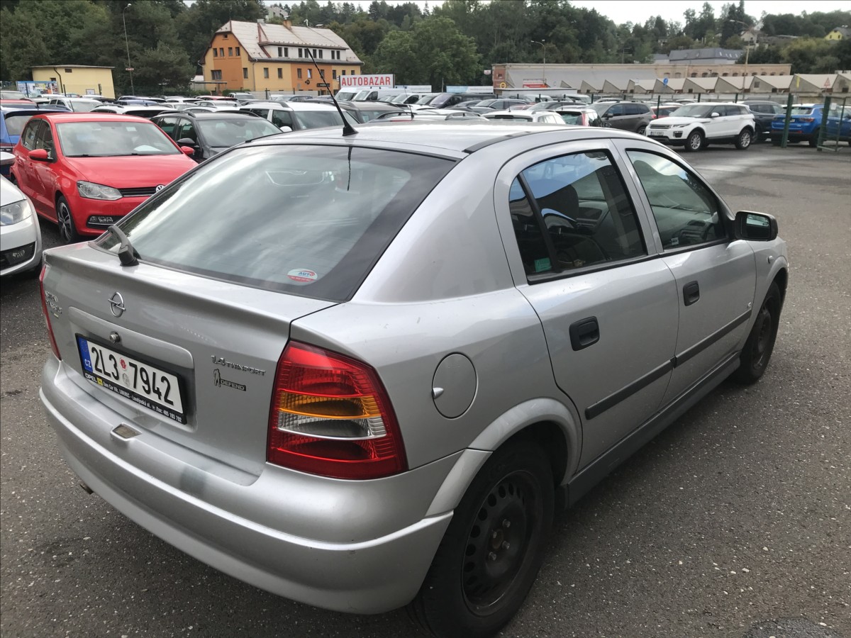 opel-astra-1-4-i-66kw-5dv-ac-62tkm - 4