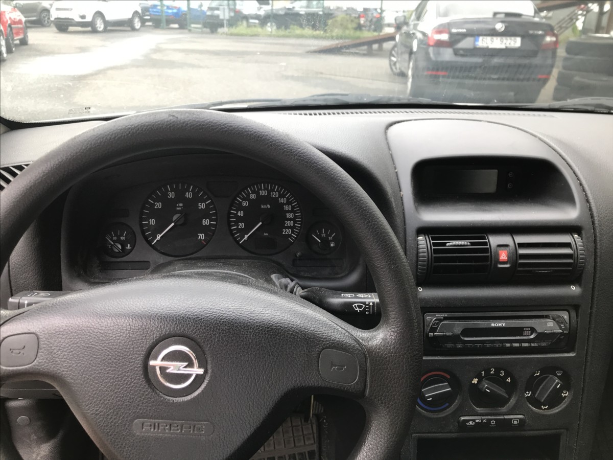 opel-astra-1-4-i-66kw-5dv-ac-62tkm - 6