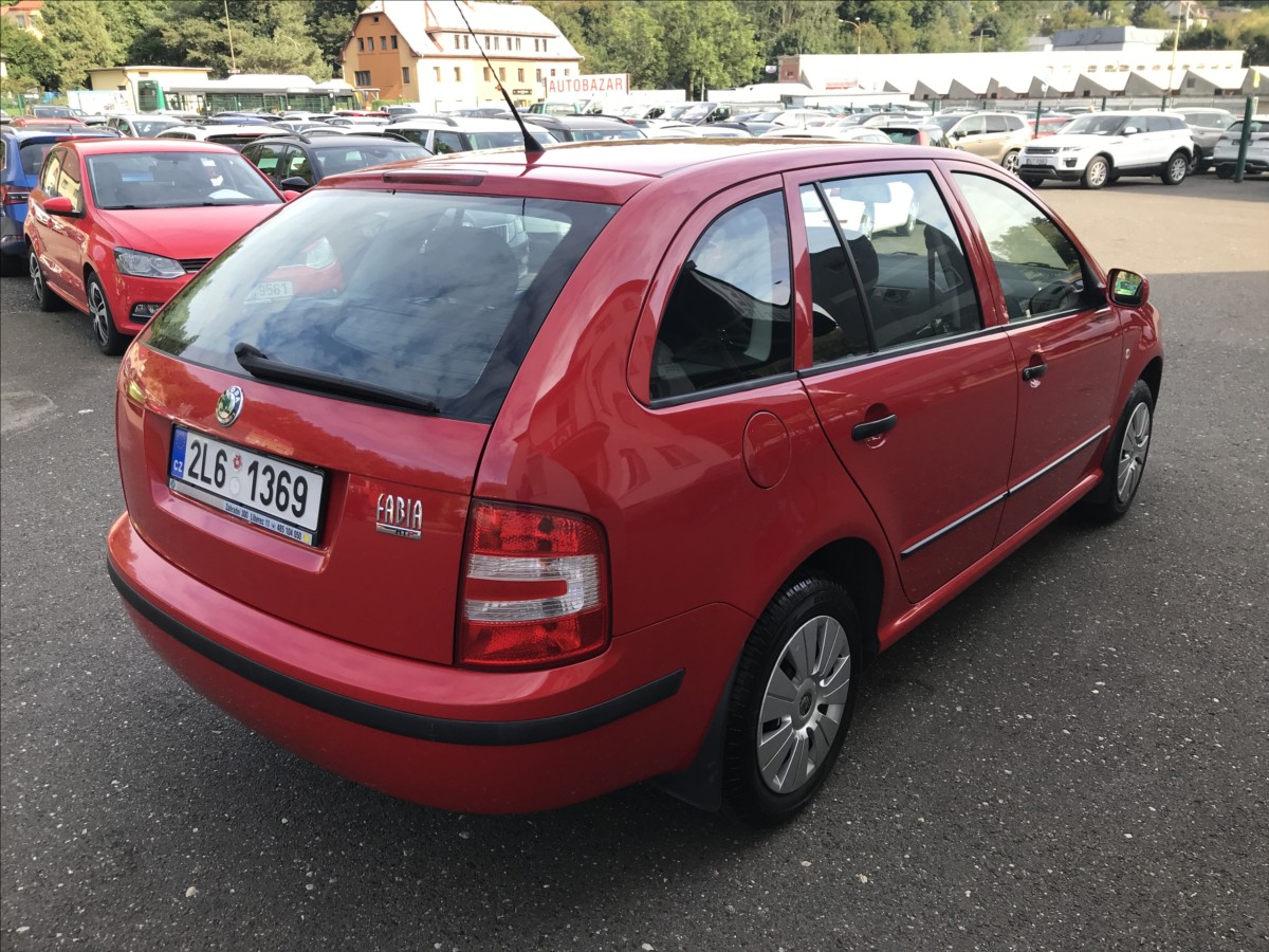 skoda-fabia-1-2-12v-combi-47kw-top-top-top - 4
