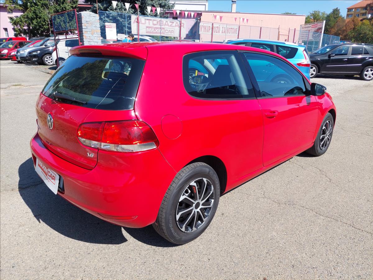 volkswagen-golf-1-6-i-dsg - 7