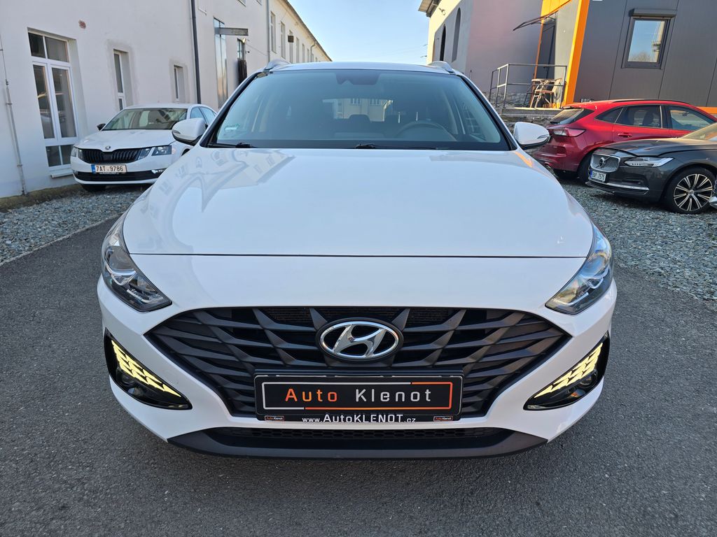 hyundai-i30-1-6crdi-comfort-led-kamera-nav - 2