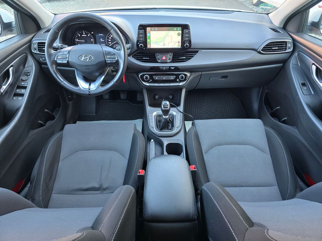hyundai-i30-1-6crdi-comfort-led-kamera-nav - 7