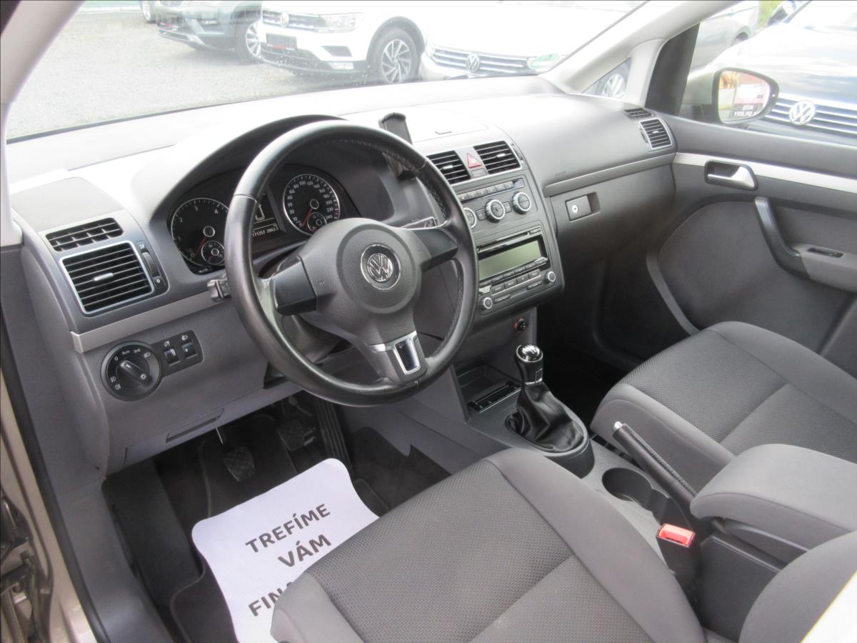 volkswagen-touran-1-6-tdi-comfortline-top-stav - 5