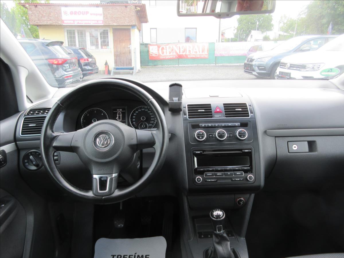volkswagen-touran-1-6-tdi-comfortline-top-stav - 7