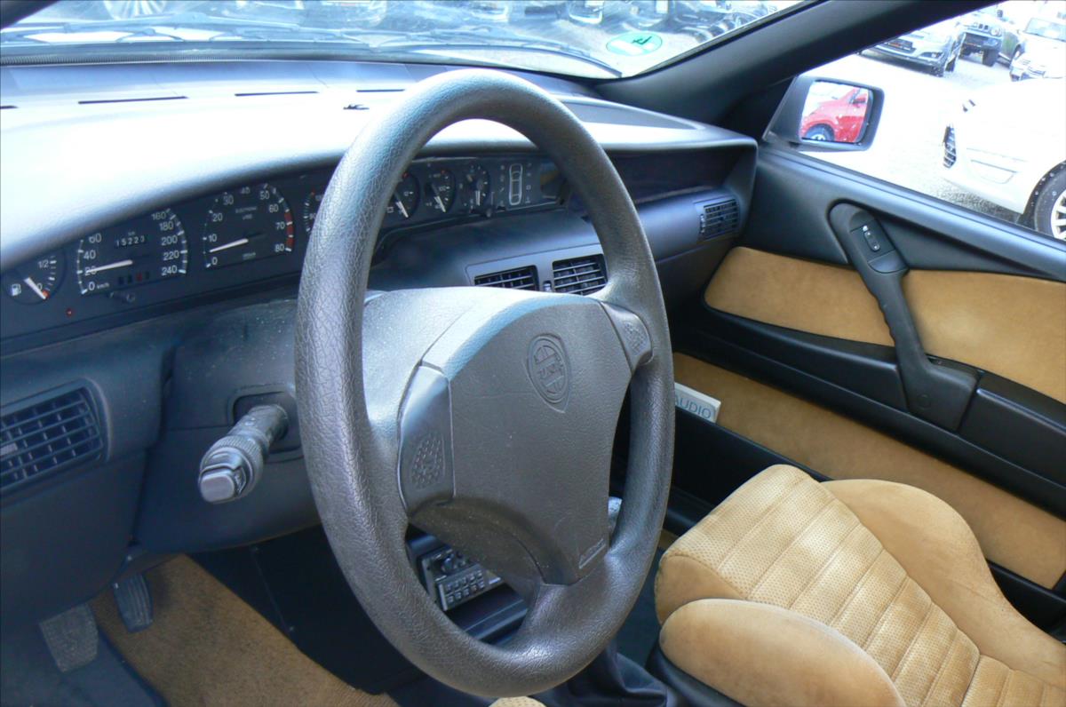 lancia-delta-2-0-16v-super-stav - 8