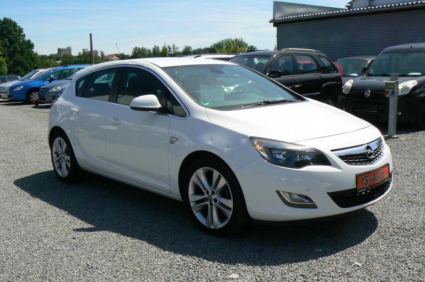 opel-astra-1-4-t-sport-kroupy - 1